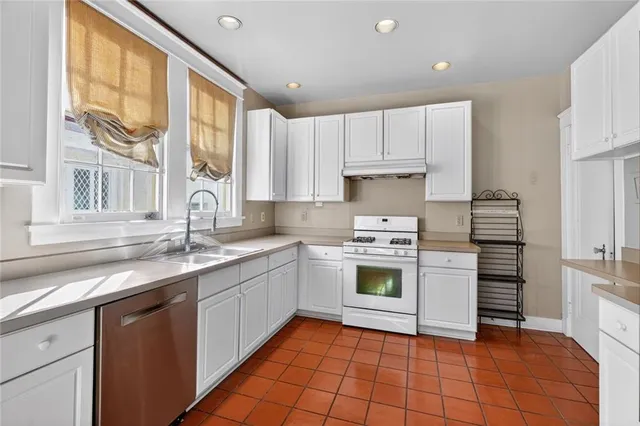 $4,200 | 5512 St Charles Avenue, New Orleans, LA 70115