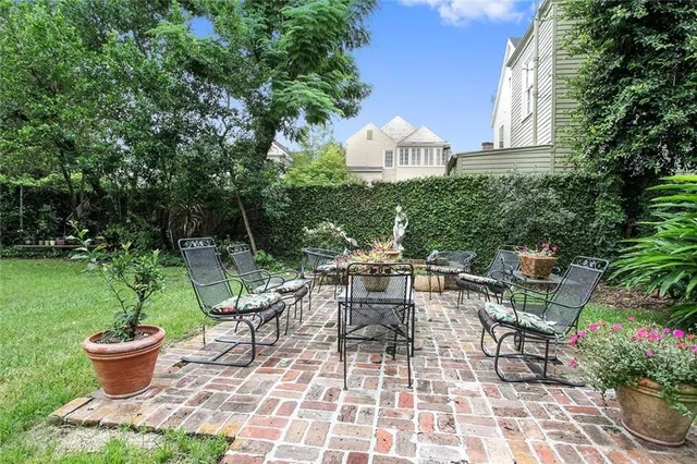 $4,200 | 5512 St Charles Avenue, New Orleans, LA 70115