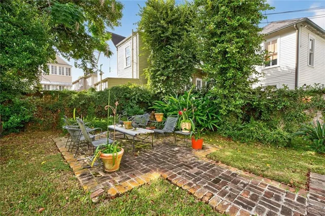 $4,200 | 5512 St Charles Avenue, New Orleans, LA 70115