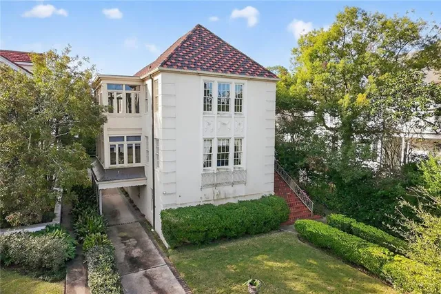 $4,200 | 5512 St Charles Avenue, New Orleans, LA 70115