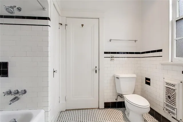 $4,200 | 5512 St Charles Avenue, New Orleans, LA 70115