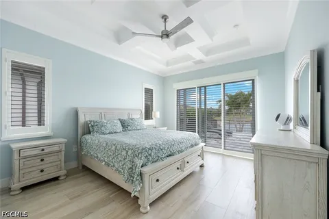 $1,140,000 | 3697 Sapphire Cove Circle, Naples, FL 34114