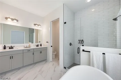 $1,140,000 | 3697 Sapphire Cove Circle, Naples, FL 34114