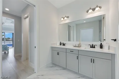 $1,140,000 | 3697 Sapphire Cove Circle, Naples, FL 34114