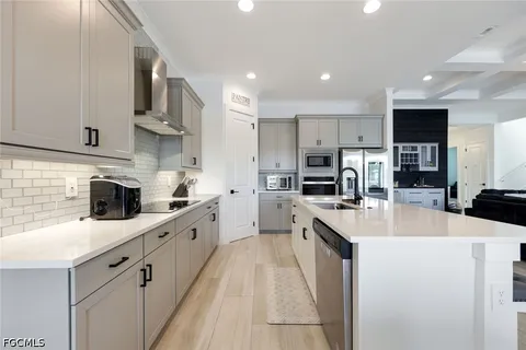 $1,140,000 | 3697 Sapphire Cove Circle, Naples, FL 34114
