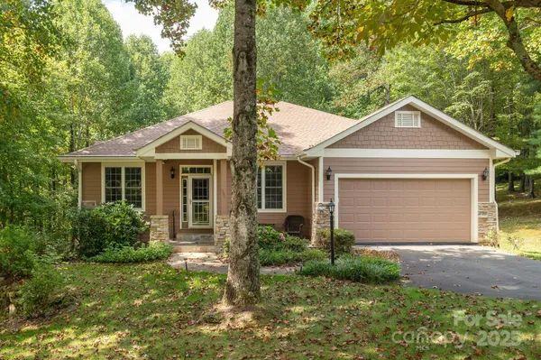 $862,500 | 106 Chancery Court, Flat Rock, NC 28731