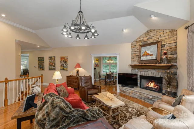 $862,500 | 106 Chancery Court, Flat Rock, NC 28731