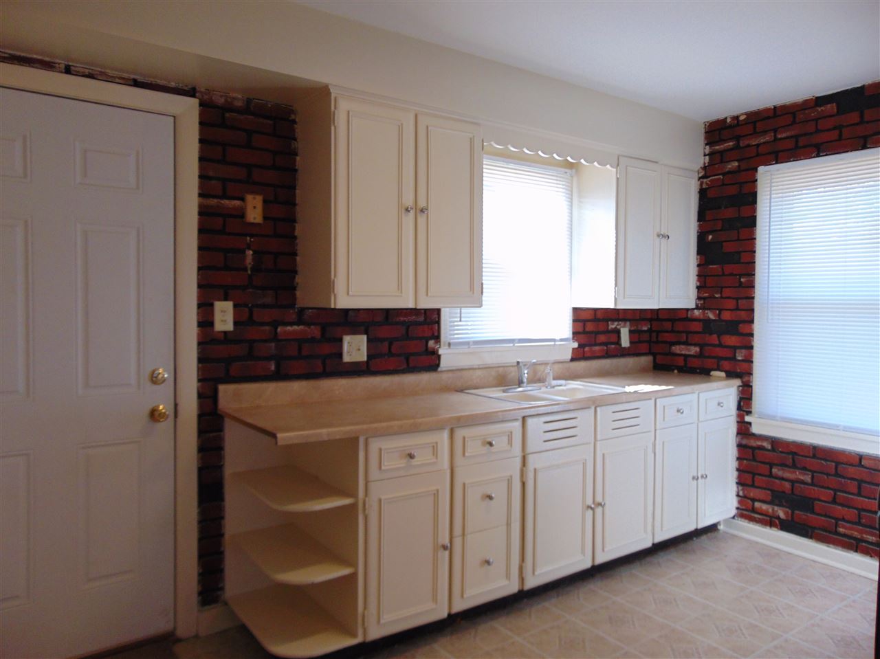 1504 East Rudisill Boulevard Fort Wayne, IN 46806 - Photo 8 of 25 Gallery Image 8