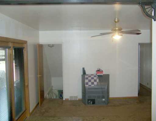 1856 Warriors Road Pittsburgh, PA 15205 - Photo 5 of 8 Living Room.