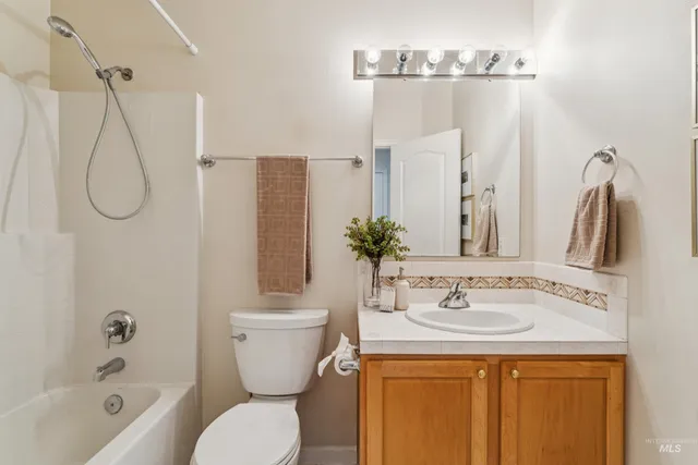 $695,000 | 6089 North Royal Park Avenue, Boise, ID 83713