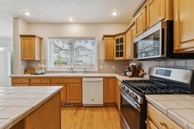 $695,000 | 6089 North Royal Park Avenue, Boise, ID 83713