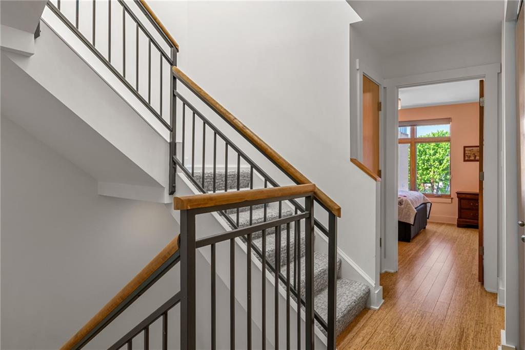 1850 Riverside Mews Pittsburgh, PA 15203 - Photo 17 of 35