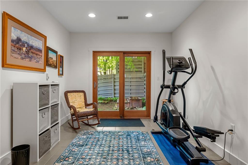 1850 Riverside Mews Pittsburgh, PA 15203 - Photo 25 of 35