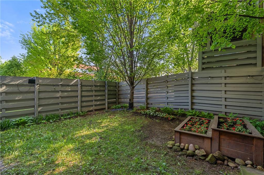 1850 Riverside Mews Pittsburgh, PA 15203 - Photo 26 of 35
