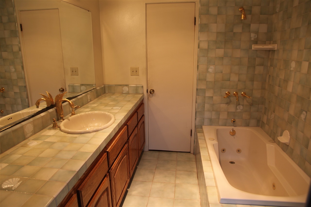 1876 Laurel Road Oceanside, CA 92054 - Photo 10 of 15
