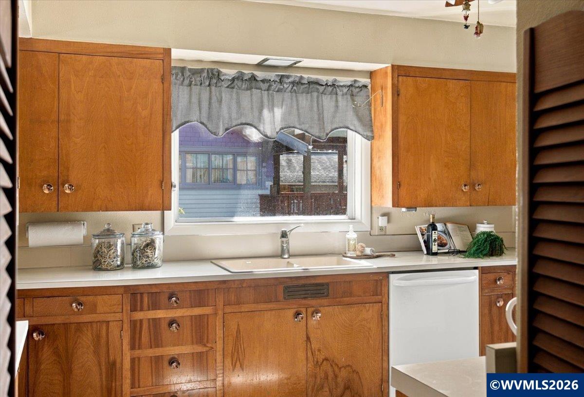 760 South Main Street Independence, OR 97351 - Photo 24 of 50 Gallery Image 24