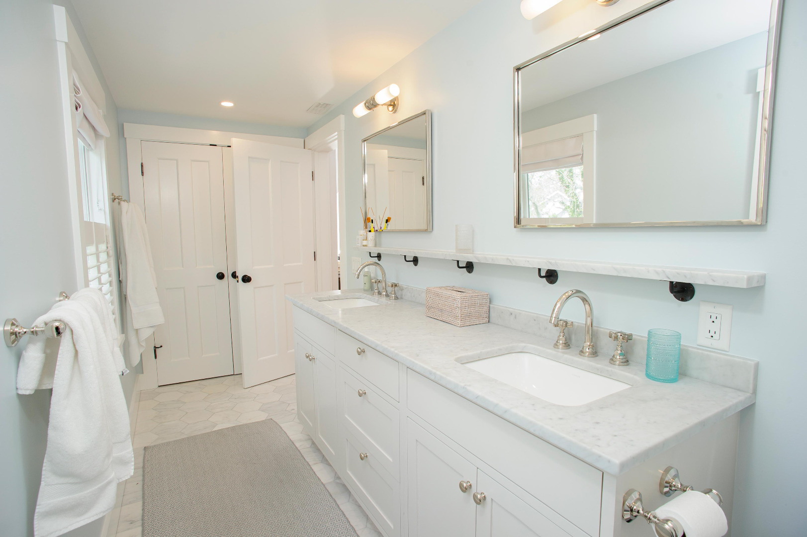 31 North Street Edgartown, MA 02539 - Photo 38 of 49 a bathroom with a granite countertop sink and a mirror