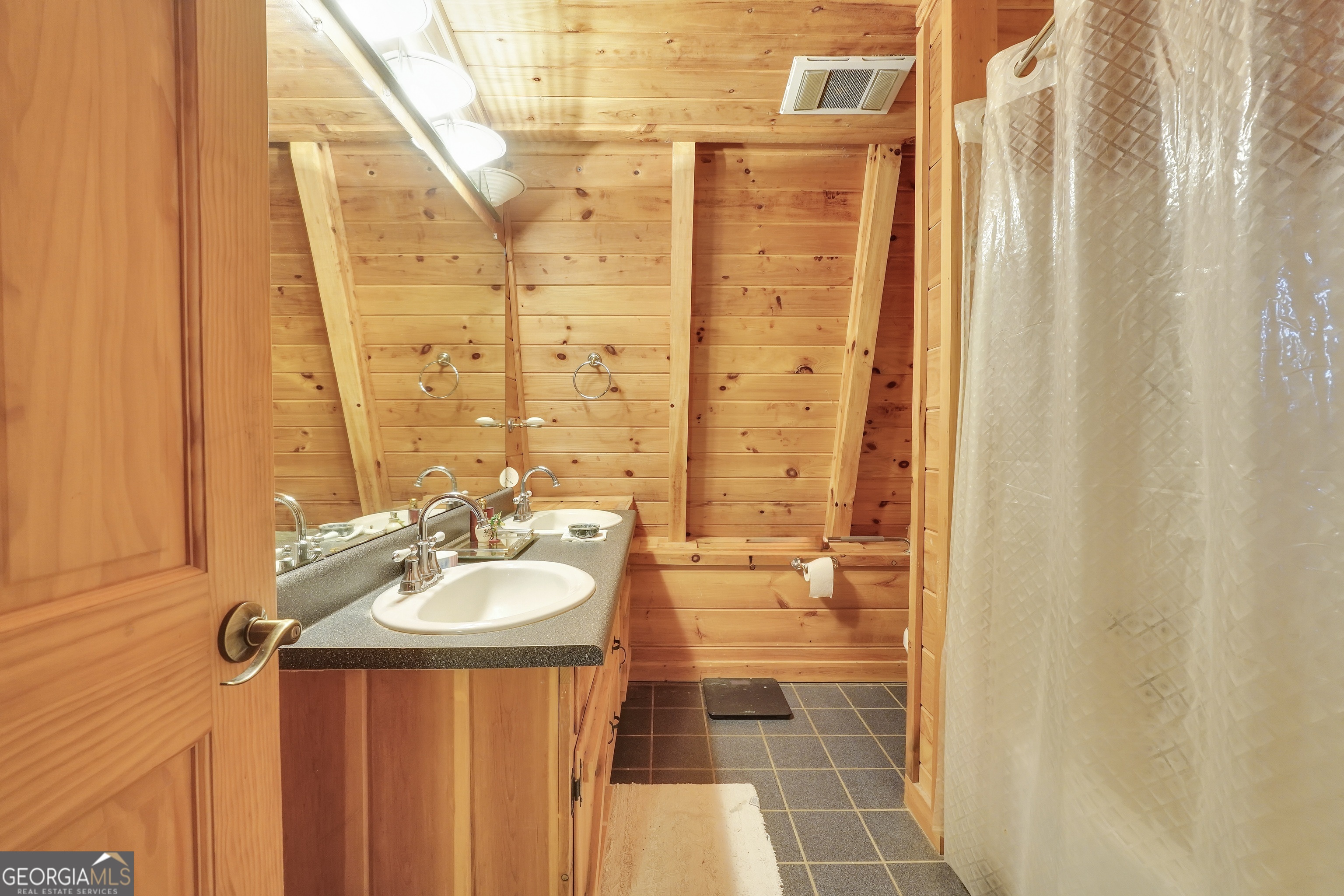 330 Country Kitchen Road Barnesville, GA 30204 - Photo 38 of 64