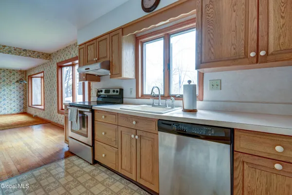 $339,000 | 968 New Scotland Road, Albany, NY 12208