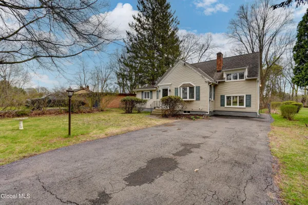 $339,000 | 968 New Scotland Road, Albany, NY 12208