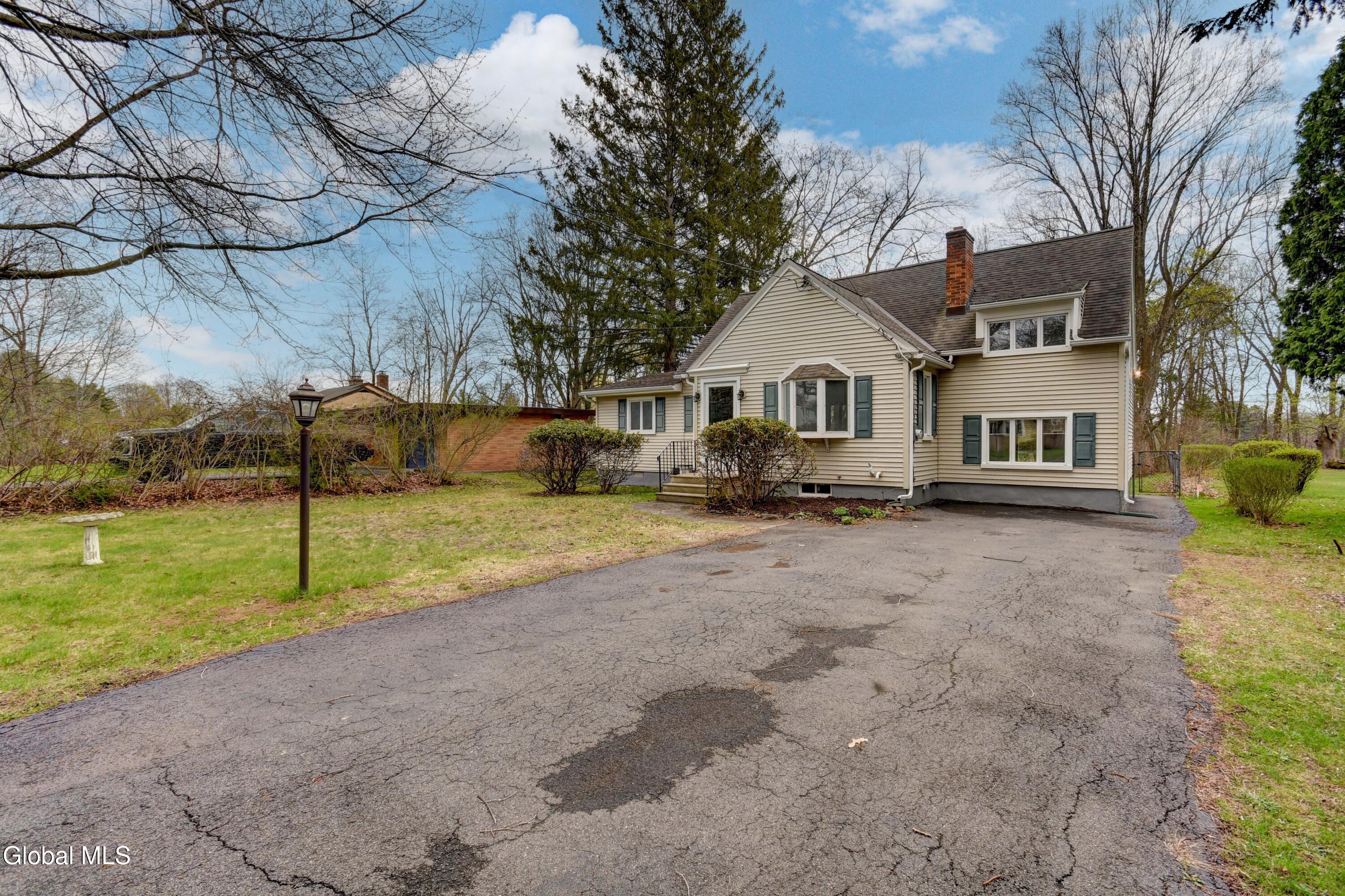 968 New Scotland Road Albany, NY 12208 - Photo 3 of 89 968-65