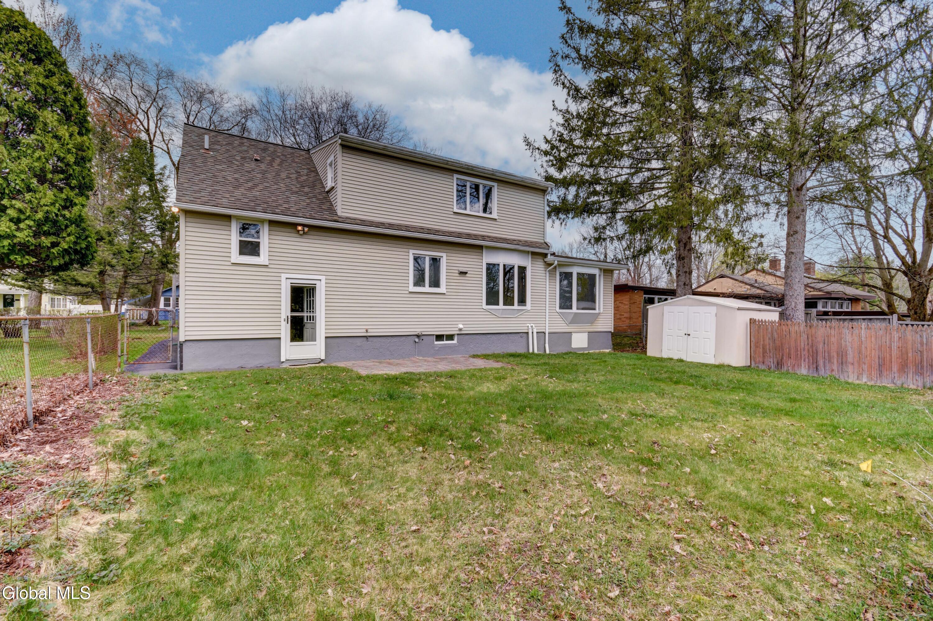 968 New Scotland Road Albany, NY 12208 - Photo 5 of 89 968-78