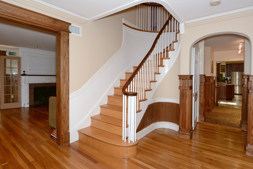 29 Gammons Road Newton, MA 02468 - Photo 5 of 27