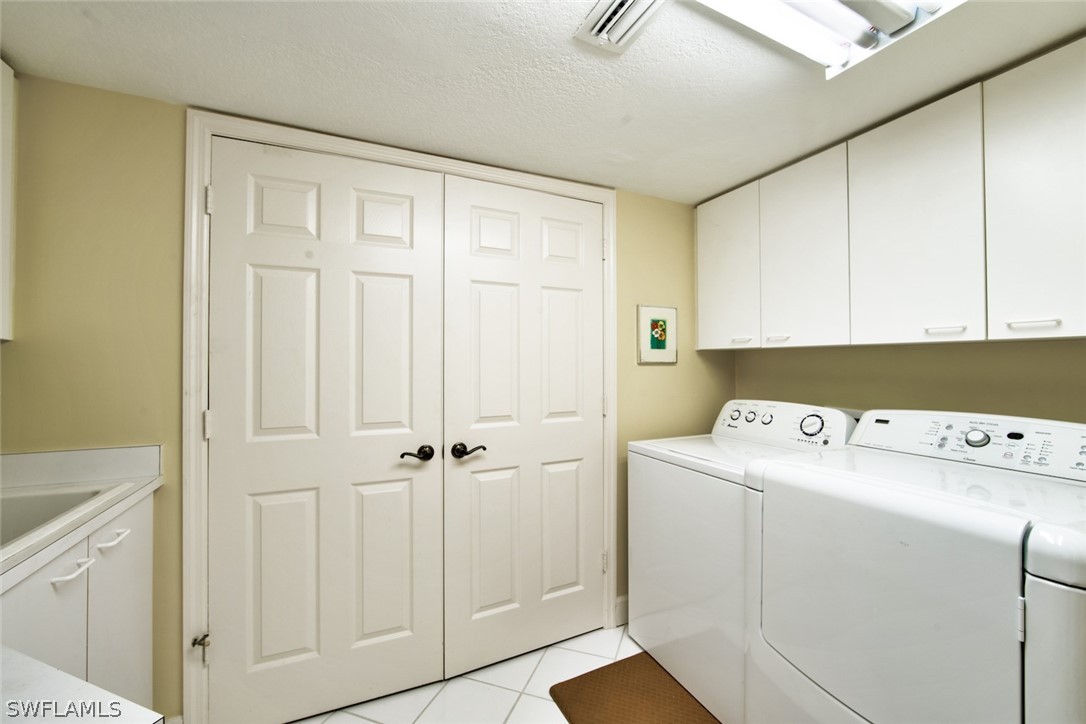 2619 Wulfert Road, Unit 3 Sanibel, FL 33957 - Photo 24 of 49 Gallery Image 24