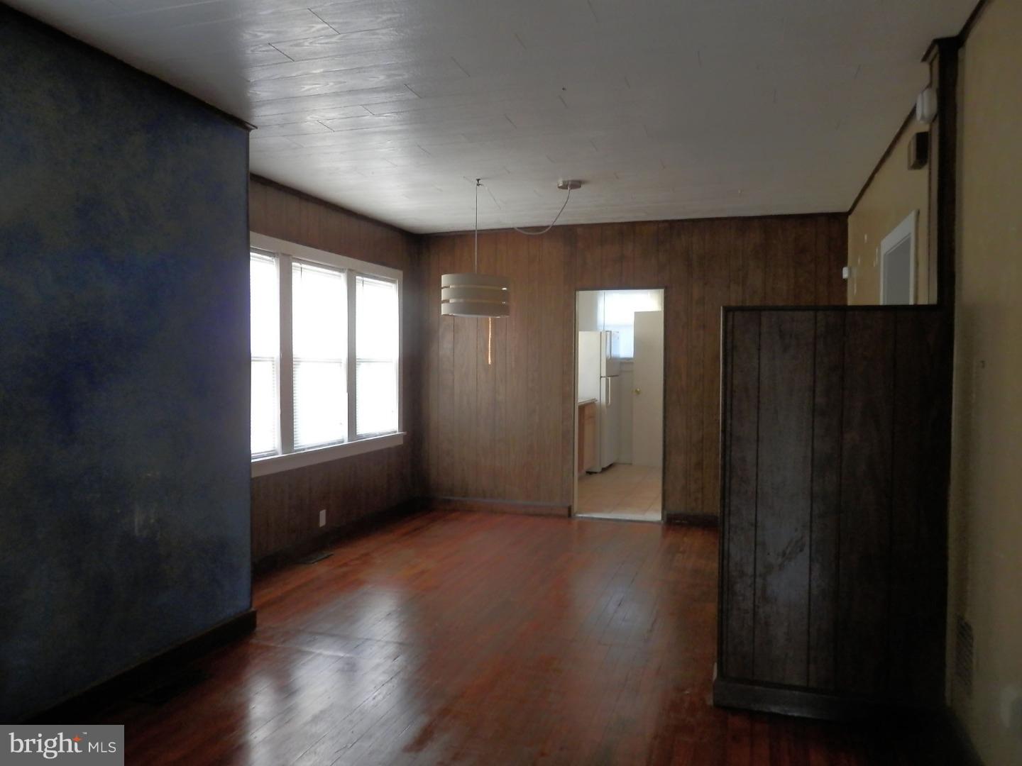 505 Weeks Avenue Riverside, NJ 08075 - Photo 4 of 17 Dining Room