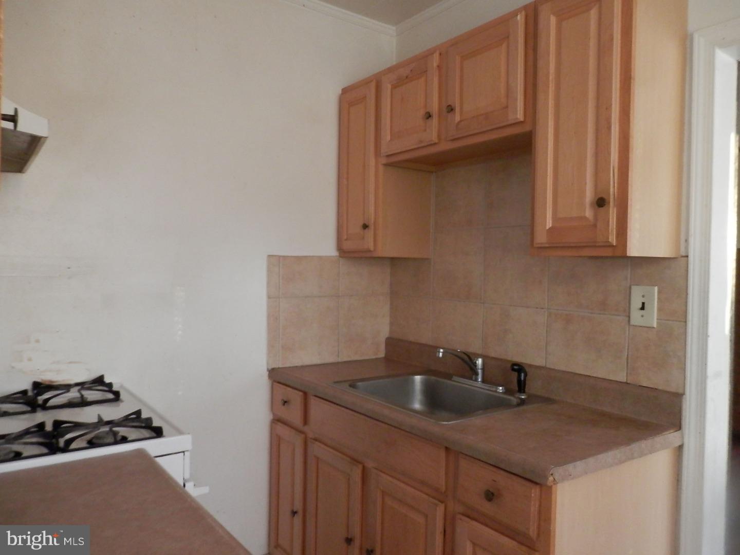 505 Weeks Avenue Riverside, NJ 08075 - Photo 5 of 17 Kitchen