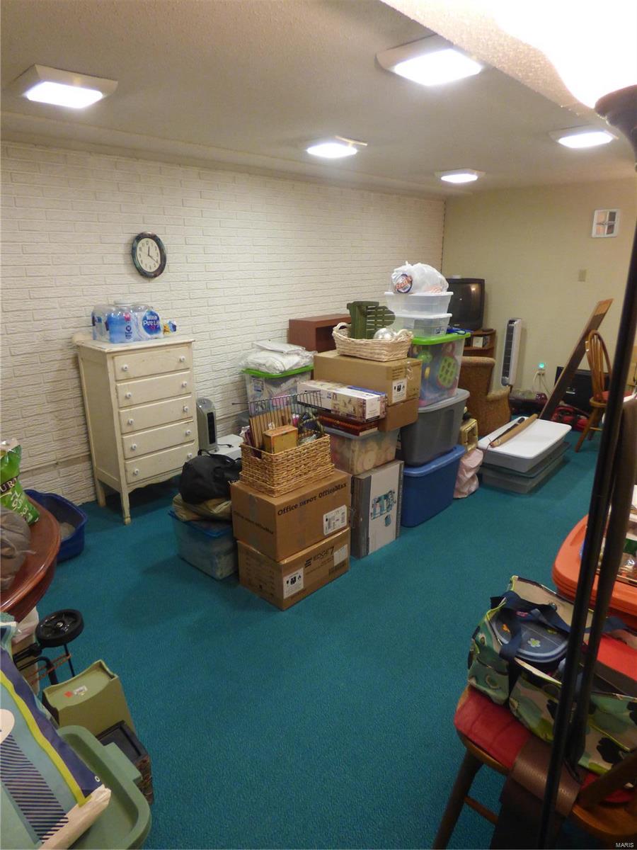 5815 Kerth Road St. Louis, MO 63128 - Photo 14 of 15 Gallery Image 14