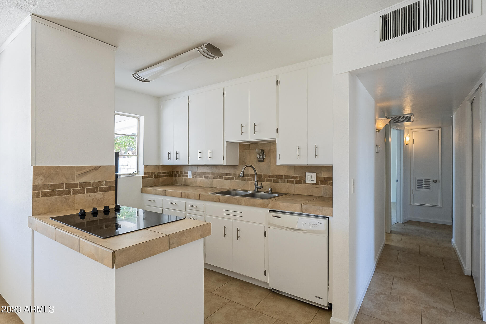 3344 West Charter Oak Road Phoenix, AZ 85029 - Photo 12 of 28 Charter-15