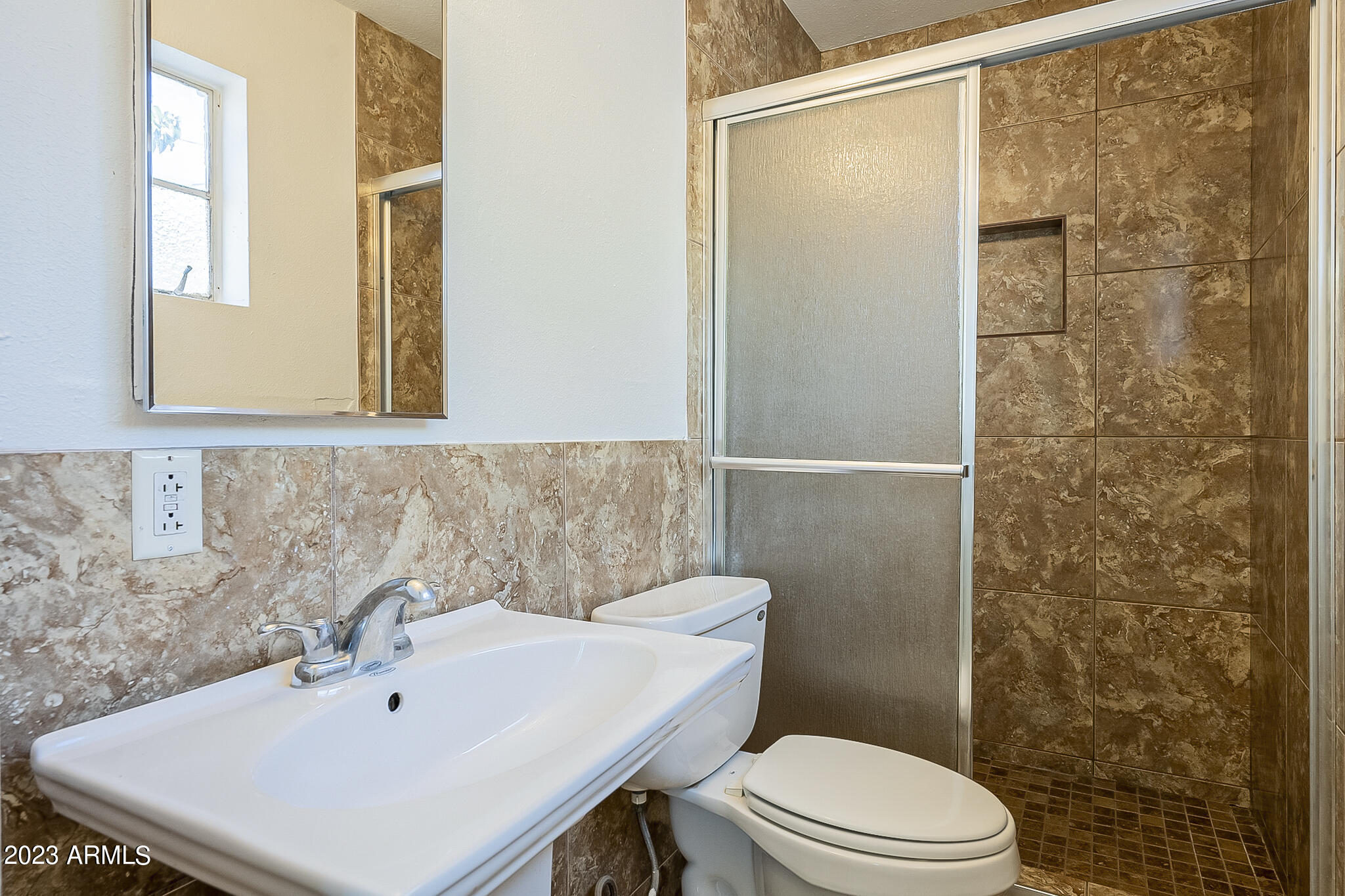 3344 West Charter Oak Road Phoenix, AZ 85029 - Photo 23 of 28 Charter-27