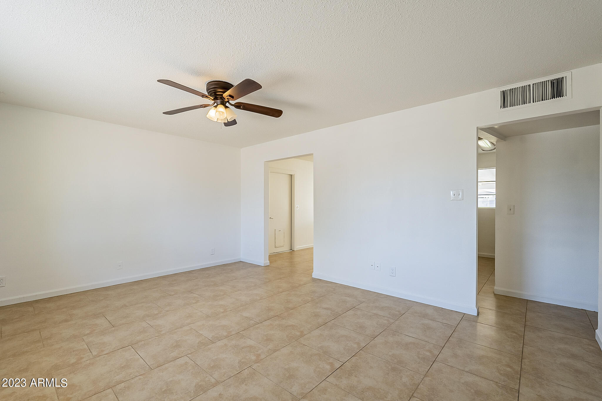 3344 West Charter Oak Road Phoenix, AZ 85029 - Photo 3 of 28 Charter-11