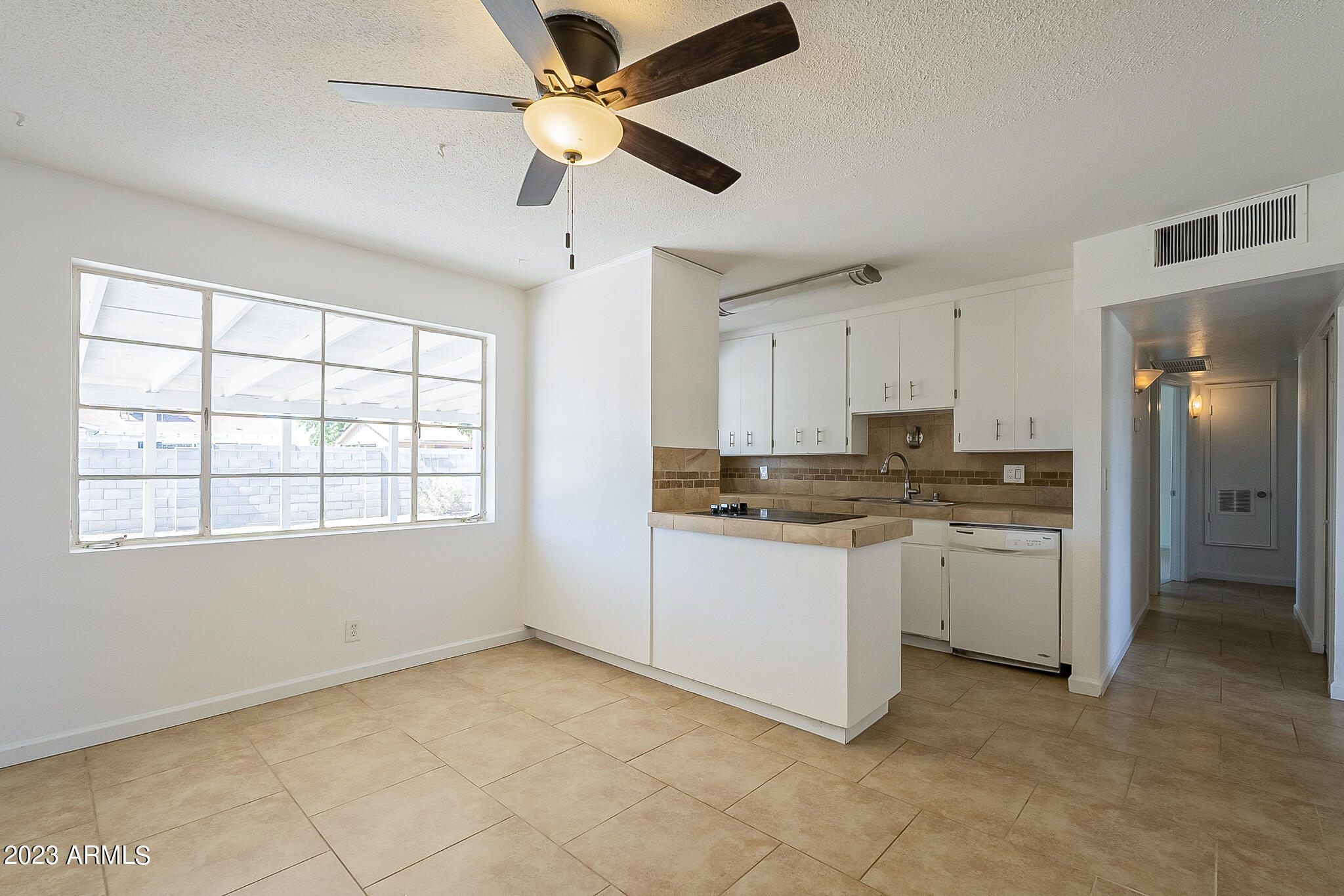 3344 West Charter Oak Road Phoenix, AZ 85029 - Photo 8 of 28 Charter-8