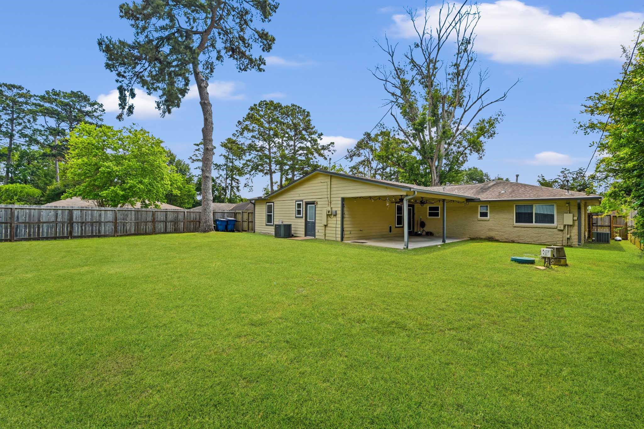 3602 Sweet Gum Spring, TX 77388 - Photo 24 of 30 a front view of house with a garden