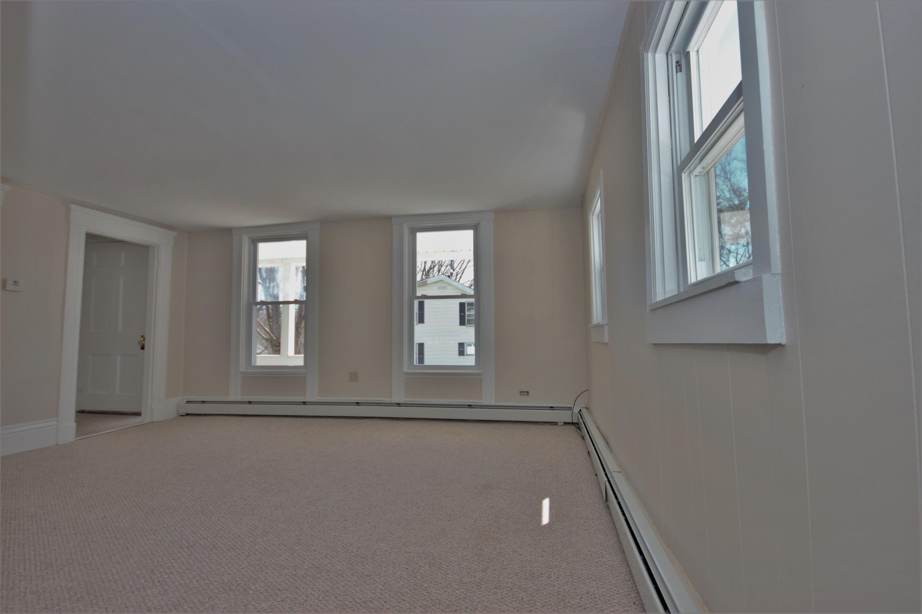 22 Rock Street Bangor, ME 04401 - Photo 12 of 40 11 (3)