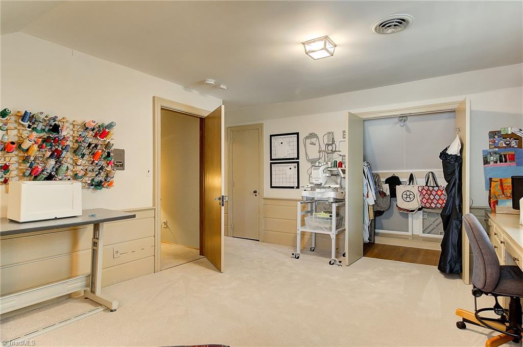 375 Roslyn Road Winston-Salem, NC 27104 - Photo 22 of 29 Gallery Image 22