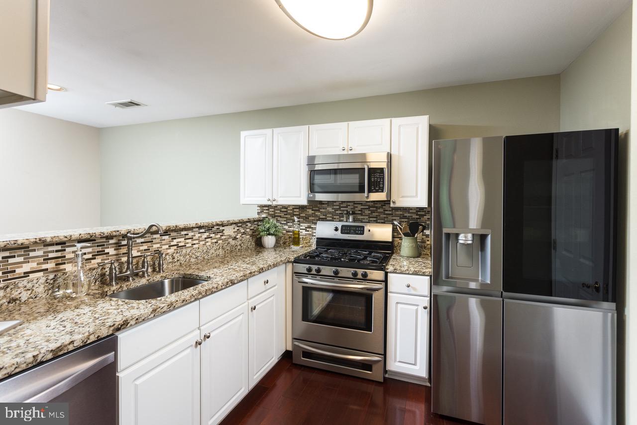 602 Churchill Road, Unit 602P Bel Air, MD 21014 - Photo 6 of 37 Gourmet Kitchen w/Gas Cooking, New LG Refrigerator