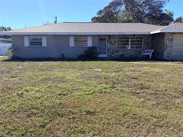 $2,250 | 5617 1st Avenue West, Bradenton, FL 34209