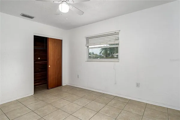 $2,250 | 5617 1st Avenue West, Bradenton, FL 34209