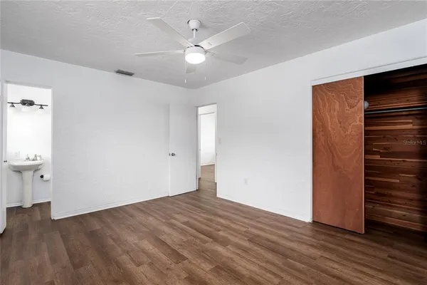 $2,250 | 5617 1st Avenue West, Bradenton, FL 34209