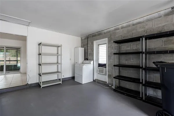 $2,250 | 5617 1st Avenue West, Bradenton, FL 34209