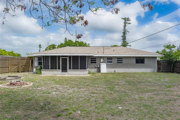 $2,250 | 5617 1st Avenue West, Bradenton, FL 34209