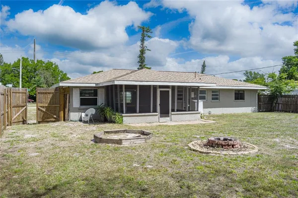 $2,250 | 5617 1st Avenue West, Bradenton, FL 34209