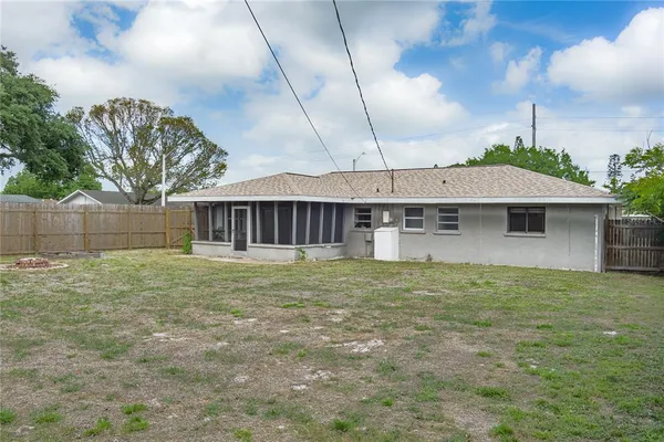$2,250 | 5617 1st Avenue West, Bradenton, FL 34209