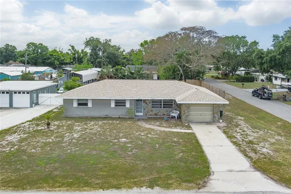 $2,250 | 5617 1st Avenue West, Bradenton, FL 34209