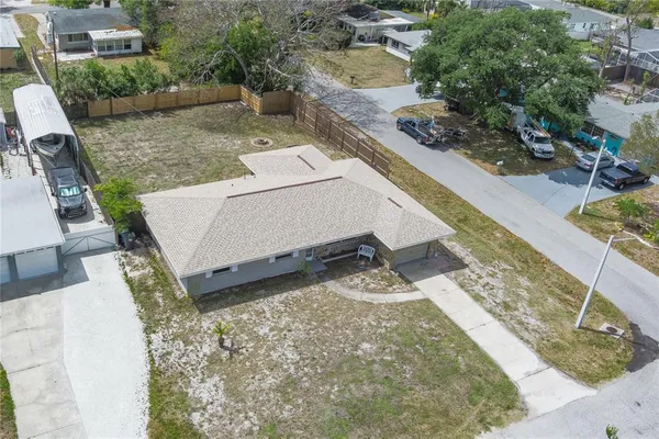 $2,250 | 5617 1st Avenue West, Bradenton, FL 34209