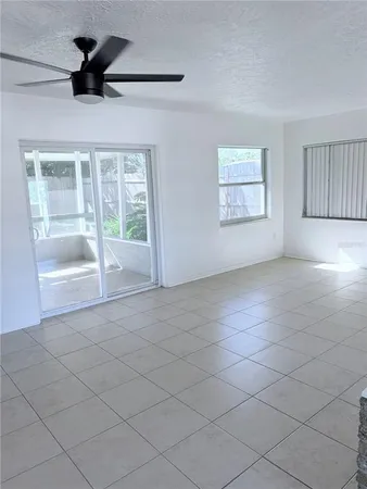 $2,250 | 5617 1st Avenue West, Bradenton, FL 34209