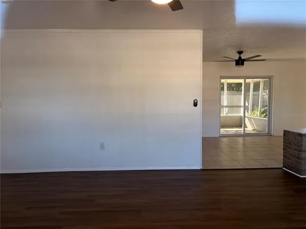 $2,250 | 5617 1st Avenue West, Bradenton, FL 34209